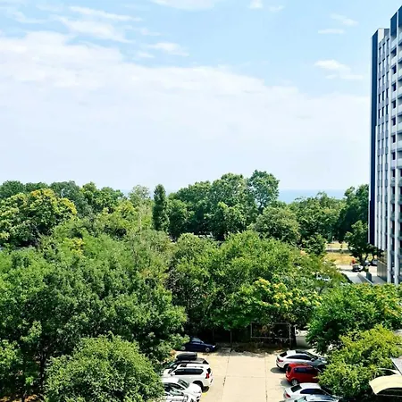 Seaview Escape – 1br Next To Sea Garden Apartamento